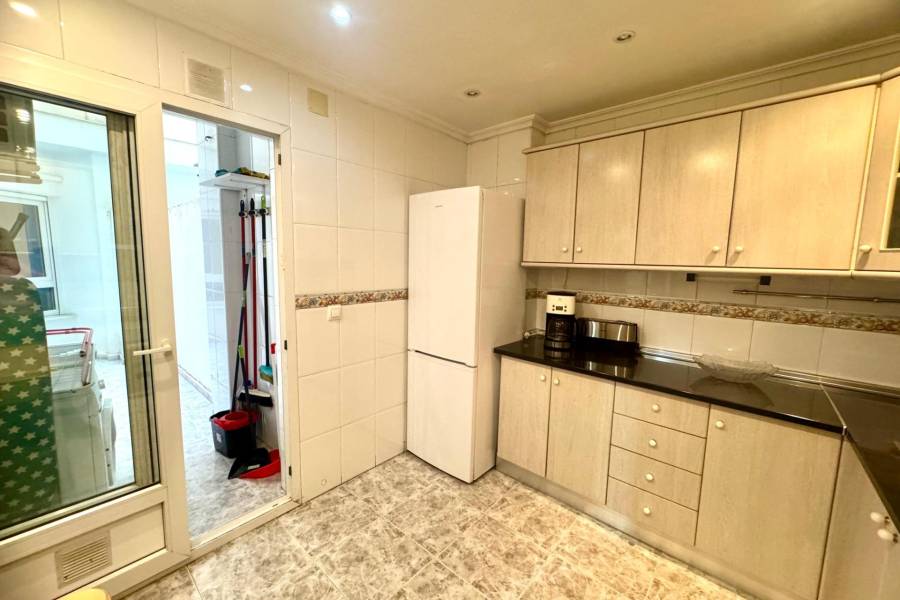 Sale - Apartment - Centro - Torrevieja