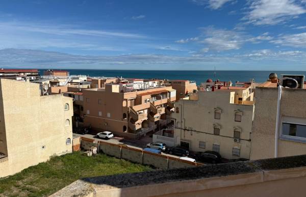 Apartment - Verkauf - La Mata pueblo - Torrevieja