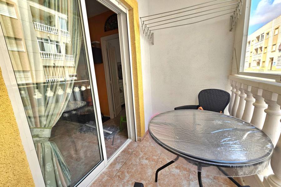 Sale - Apartment - Centro - Torrevieja