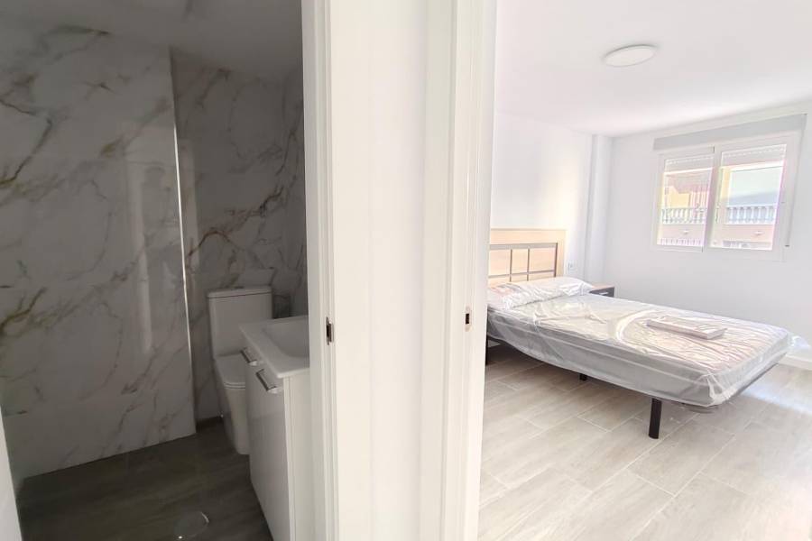 Sale - Apartment - Centro - Torrevieja