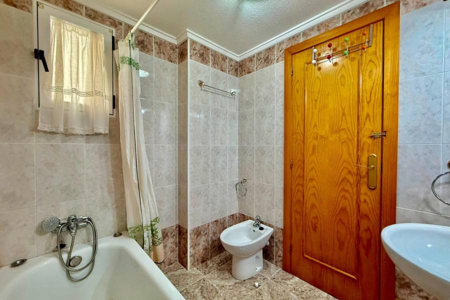 Venta - Apartamento - El Acequión - Los Náufragos - Torrevieja