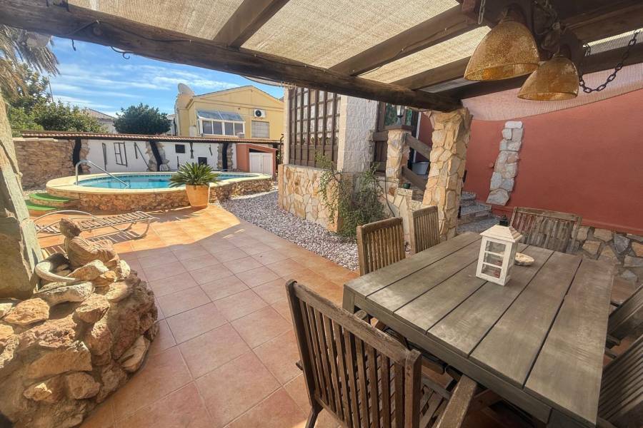 Venta - Chalet - El chaparral - Torrevieja