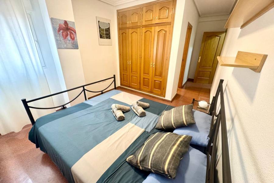 Sale - Apartment - Centro - Torrevieja