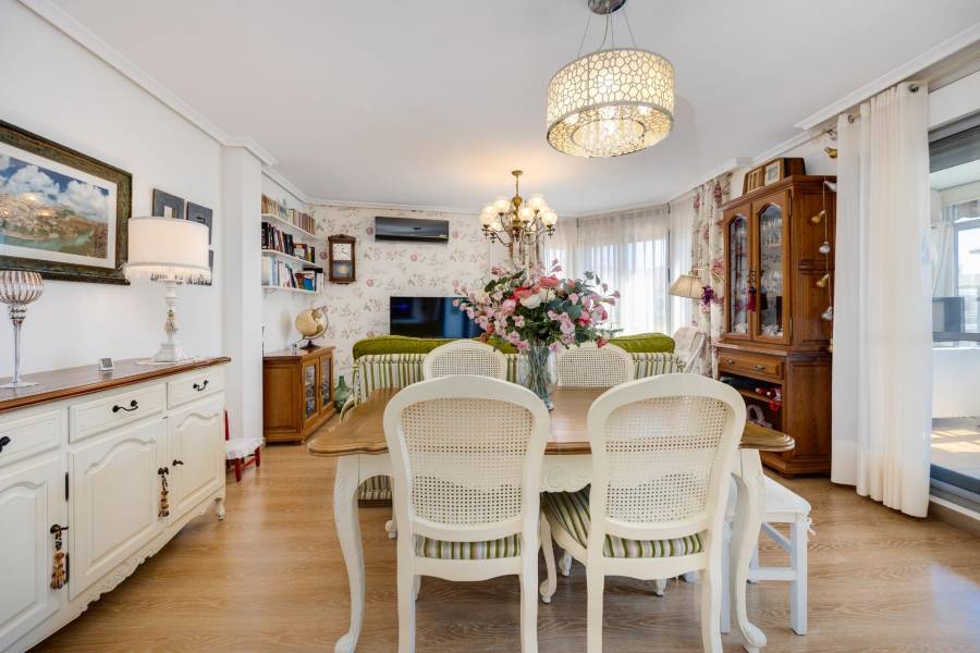 Sale - Penthouse - Centro - Torrevieja