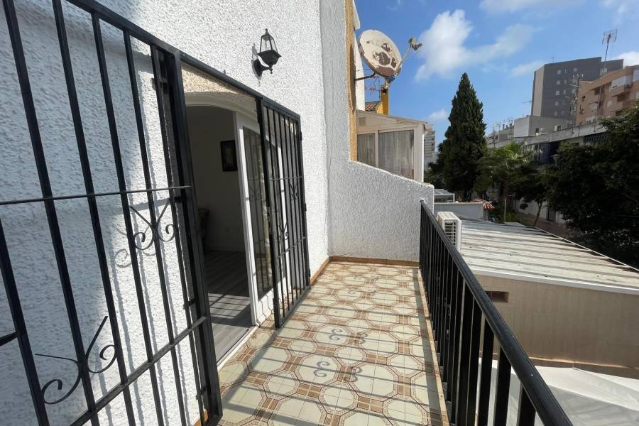 Sale - Bungalow Top Floor - Nueva Torrevieja - Torrevieja