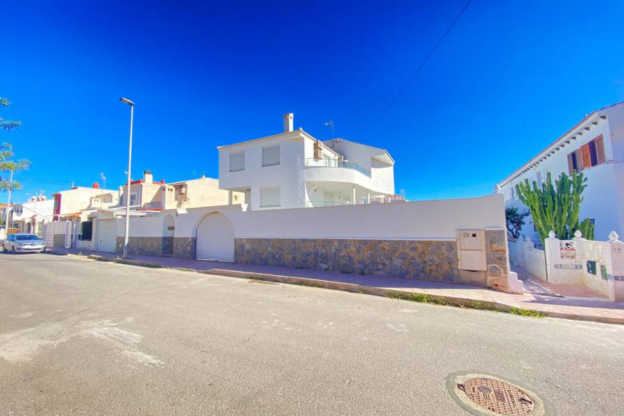 Verkauf - Luxusvilla - Aldea del mar - Torrevieja