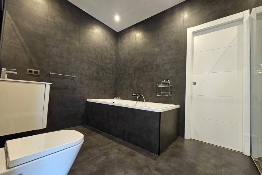 Venta - Villa de Lujo - Los Angeles - Torrevieja