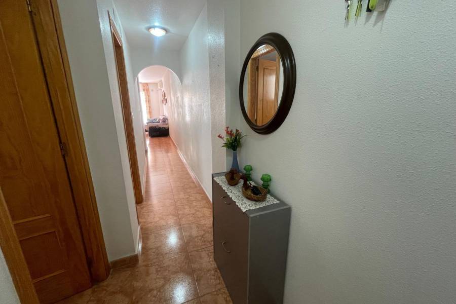 Venta - Apartamento - Playa de los locos - Torrevieja