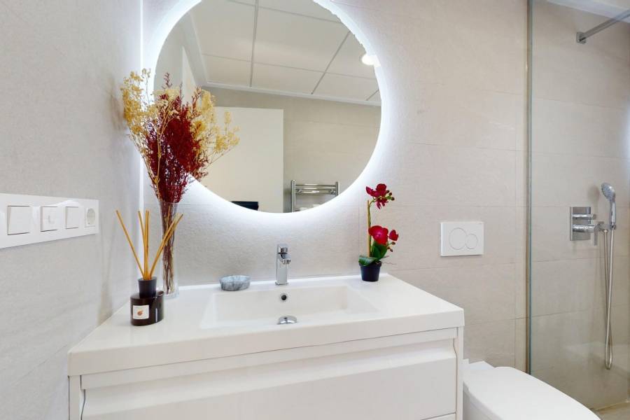 Venta - Adosado - Zona Pueblo - Pilar de la Horadada