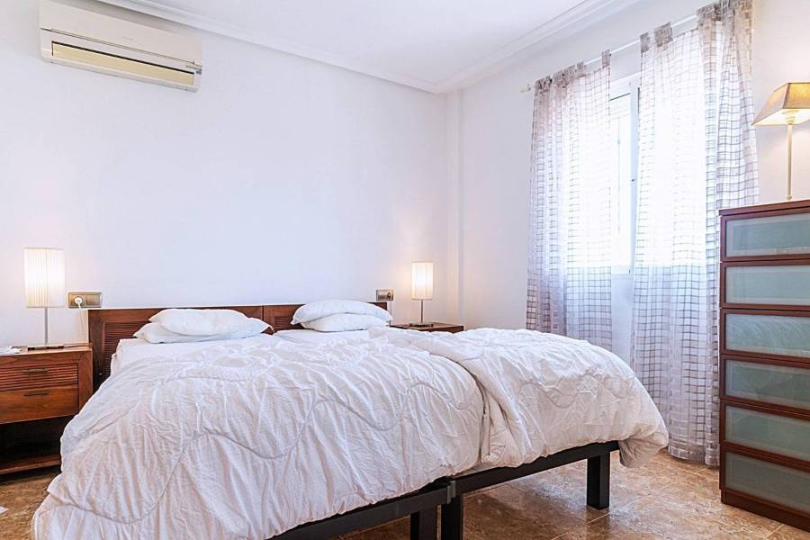 Venta - Adosado - Los balcones - Torrevieja