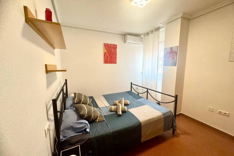 Sale - Apartment - Centro - Torrevieja