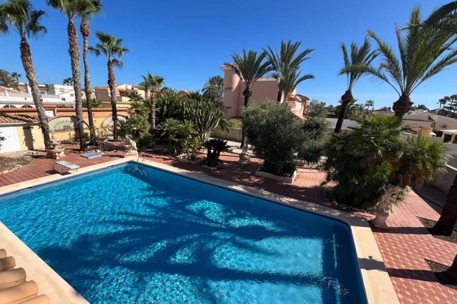 Försäljning - Villa - Torreta florida - Torrevieja