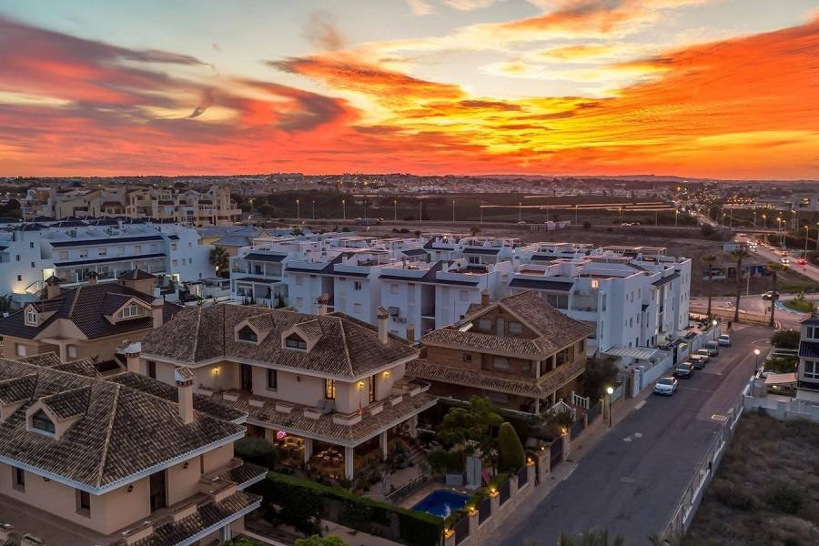 Venta - Villa de Lujo - La veleta - Torrevieja