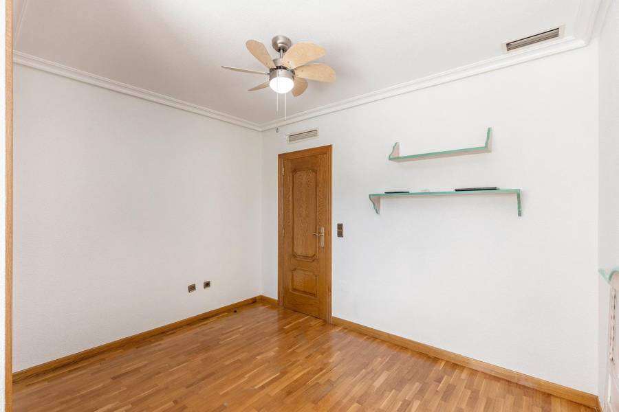 Försäljning - Villa - Torreta florida - Torrevieja