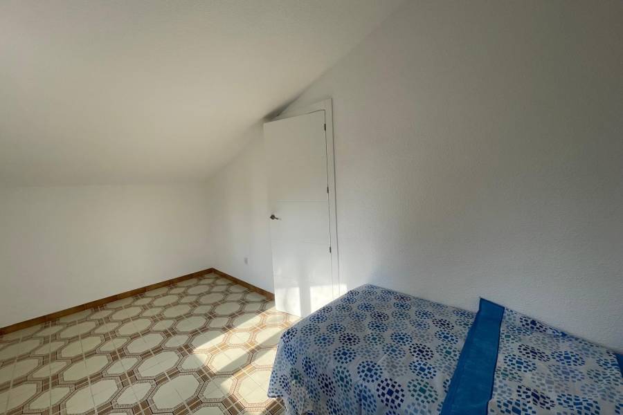 Salg - Bungalow øverste etasje - Nueva Torrevieja - Torrevieja