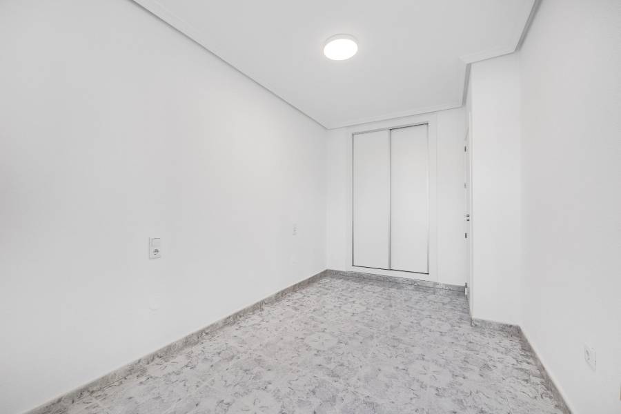 Venta - Apartamento - Playa del Cura - Torrevieja