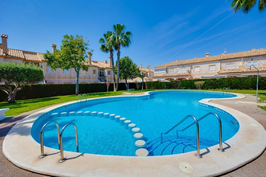 Venta - Bungalow Planta Alta - Aguas Nuevas - Torrevieja