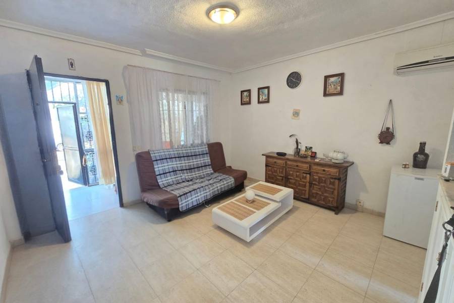 Venta - Bungalow Planta Baja - Aguas Nuevas - Torrevieja