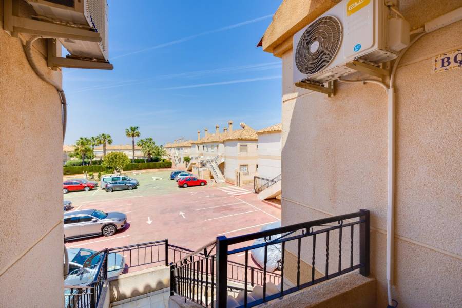 Venta - Bungalow Planta Alta - Aguas Nuevas - Torrevieja