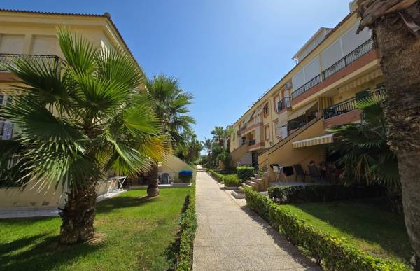 Apartment - Sale - Eliseos playa - Torrevieja