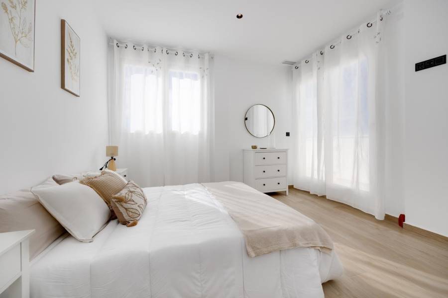 Sale - Villa - Zona los Frutales - Torrevieja