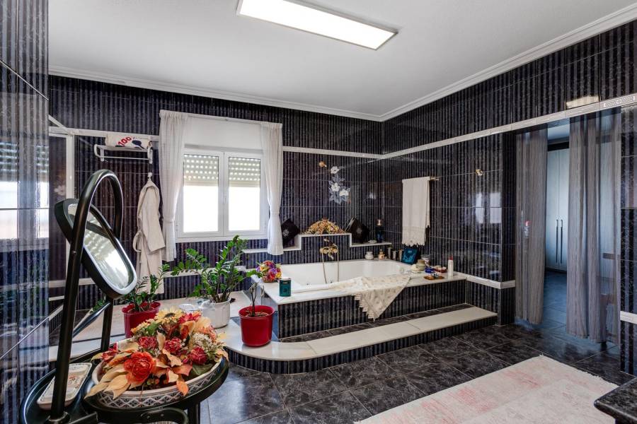 Venta - Villa de Lujo - San luis - Torrevieja