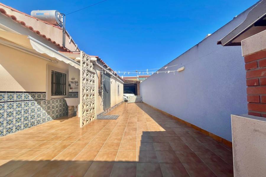Verkauf - Villa - Los Balcones - Los Altos del Edén - Torrevieja