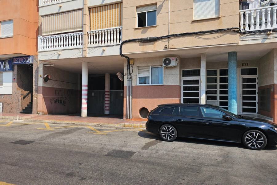 Sale - Garage - Estacion de autobuses - Torrevieja