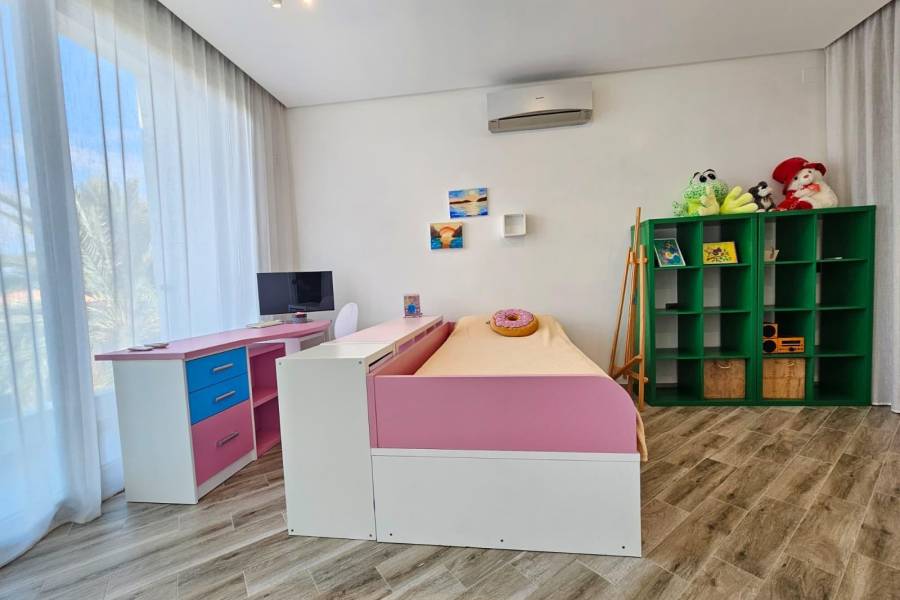 Venta - Villa de Lujo - Los Angeles - Torrevieja