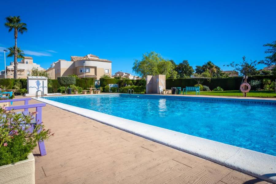 Verkauf - Einfamilienhaus - La Siesta - El Salado - Torreta - Torrevieja