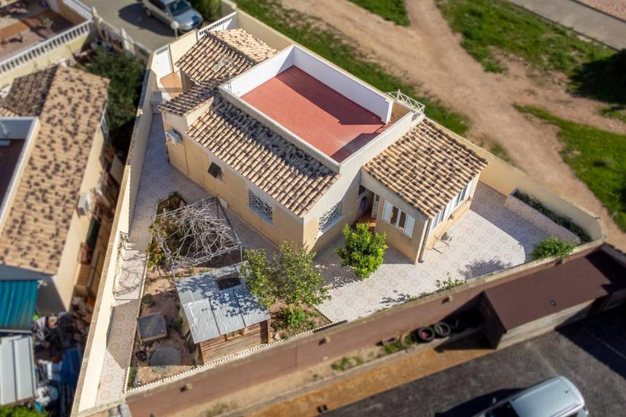 Verkauf - Einfamilienhaus - La Siesta - El Salado - Torreta - Torrevieja