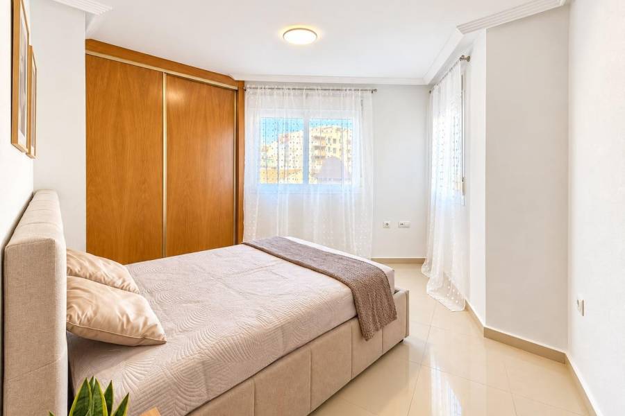 Venta - Apartamento - Paseo maritimo - Torrevieja