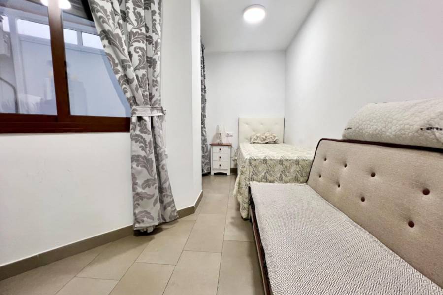 Sale - Apartment - Centro - Torrevieja