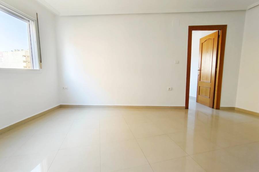 Verkauf - Apartment - Paseo maritimo - Torrevieja