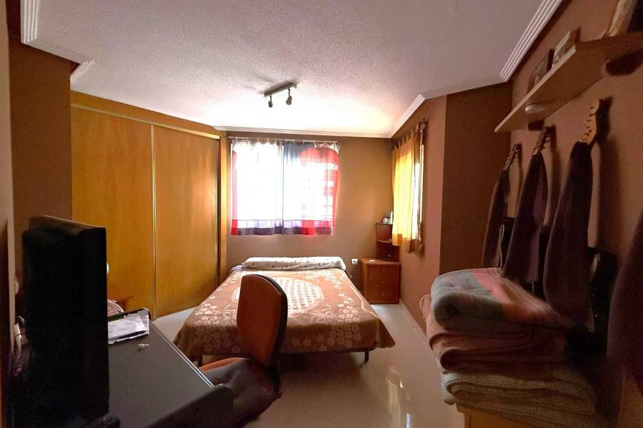 Venta - Apartamento - Paseo maritimo - Torrevieja