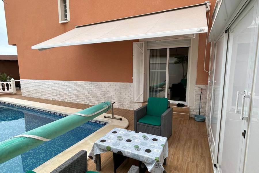 Venta - Chalet - Torretas - Torrevieja