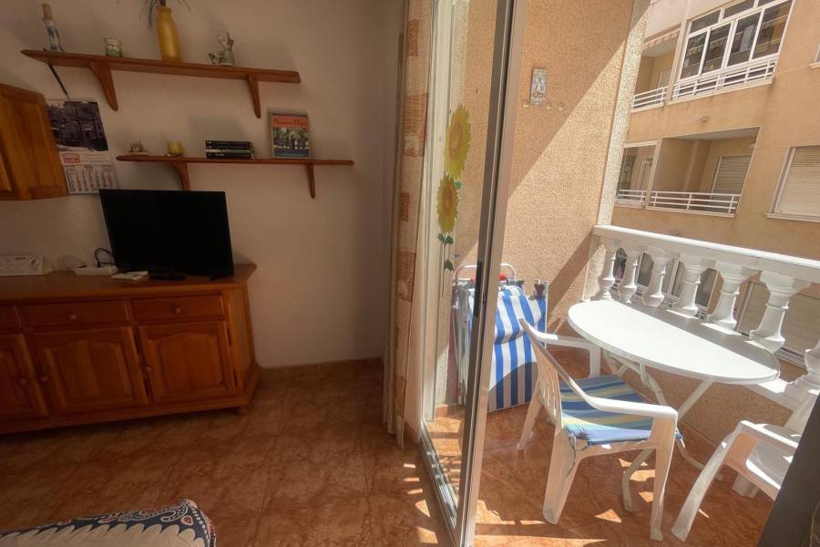 Venta - Apartamento - Playa de los locos - Torrevieja