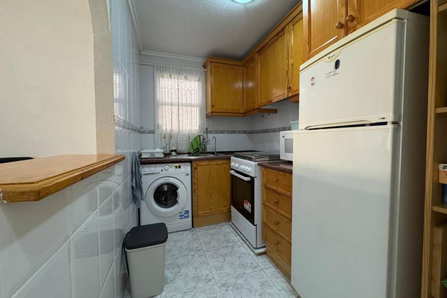 Sale - Apartment - Playa de los locos - Torrevieja