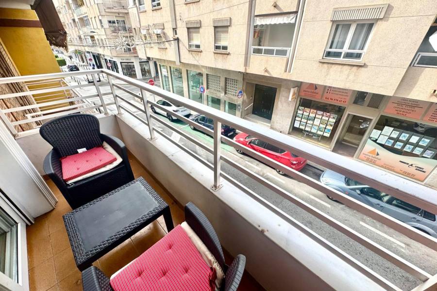 Sale - Apartment - Centro - Torrevieja