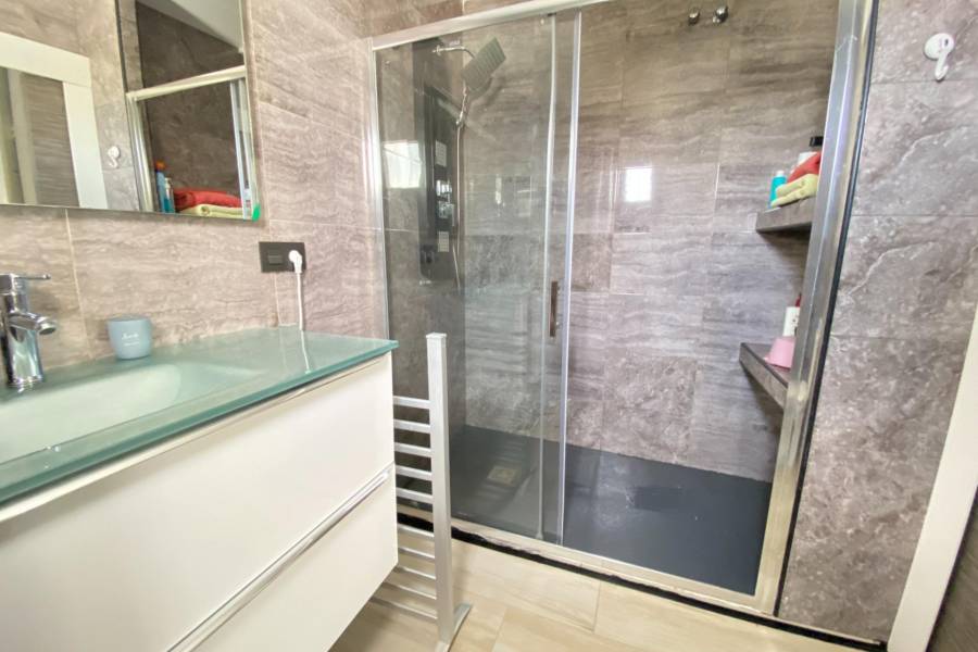 Venta - Chalet - Torreta florida - Torrevieja