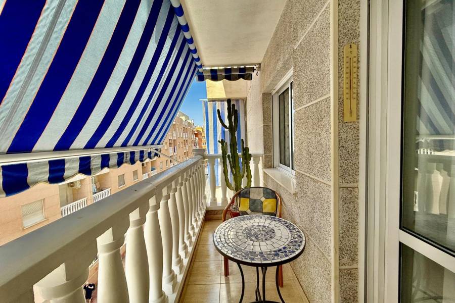 Venta - Apartamento - Estacion de autobuses - Torrevieja