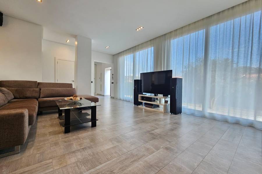 Venta - Villa de Lujo - Los Angeles - Torrevieja