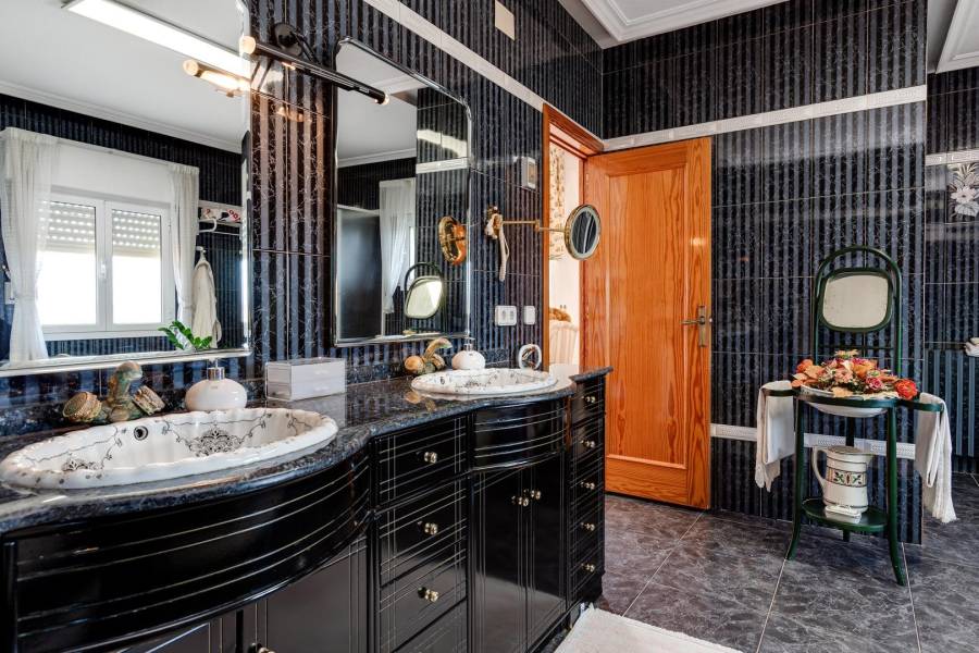 Venta - Villa de Lujo - San luis - Torrevieja