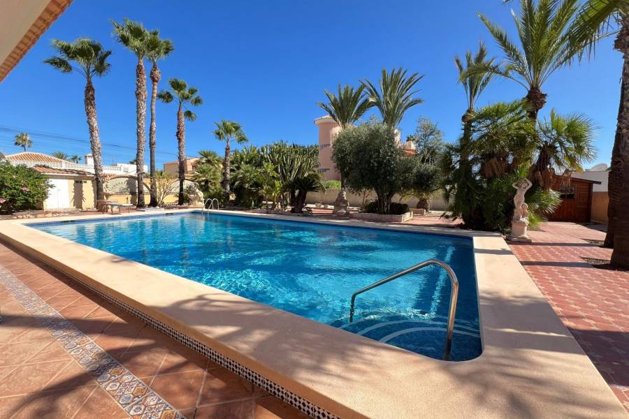 Försäljning - Villa - Torreta florida - Torrevieja