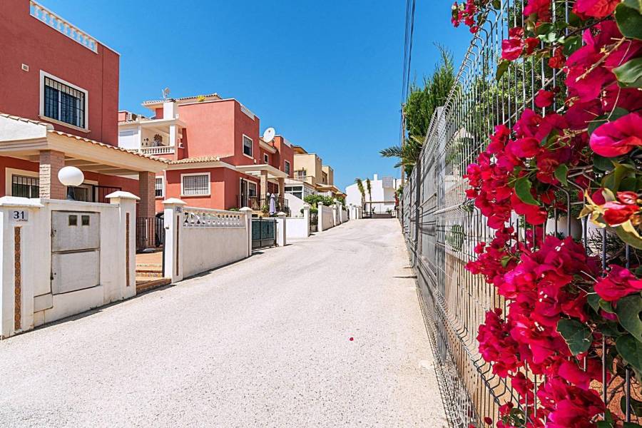 Venta - Adosado - Los balcones - Torrevieja