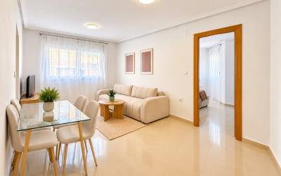 Apartamento - Venta - Paseo maritimo - Torrevieja