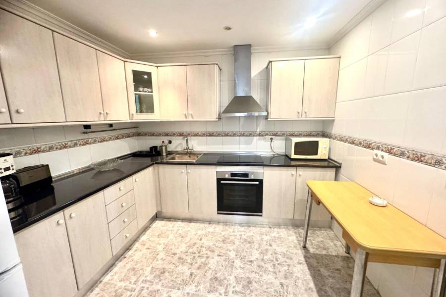 Sale - Apartment - Centro - Torrevieja