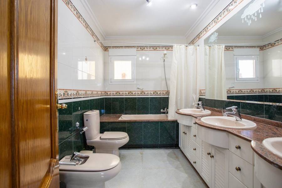 Försäljning - Villa - Torreta florida - Torrevieja