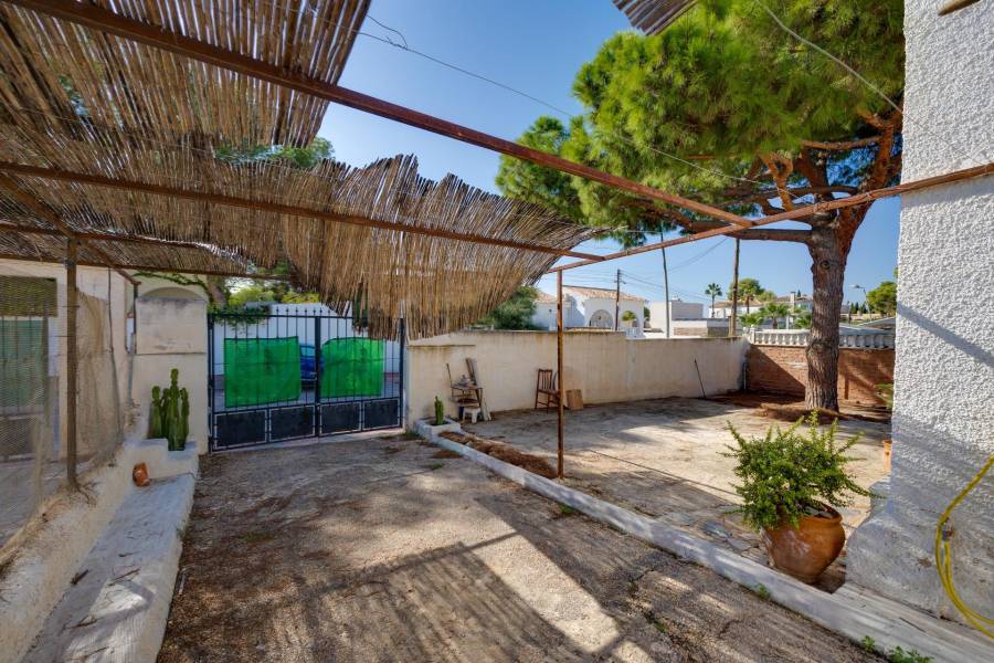 Venta - Chalet - Los balcones - Torrevieja