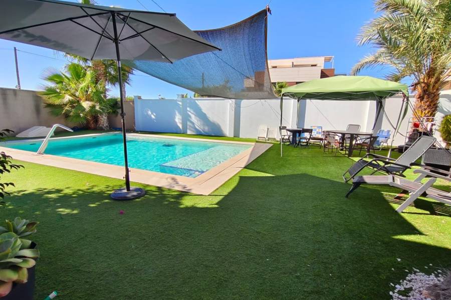 Venta - Chalet - Torreta florida - Torrevieja